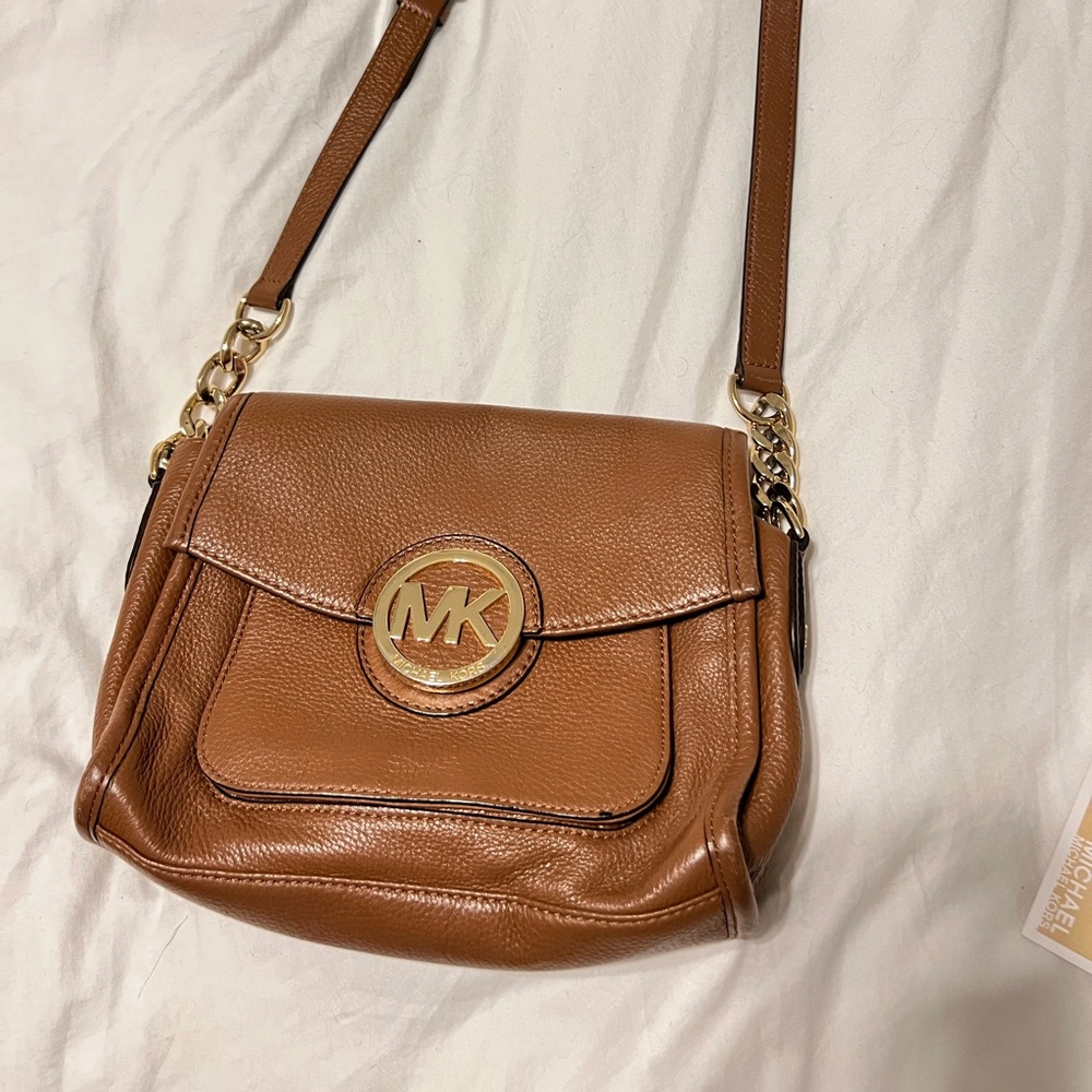 Camel brown Michael Kors crossbody with gold chain detail